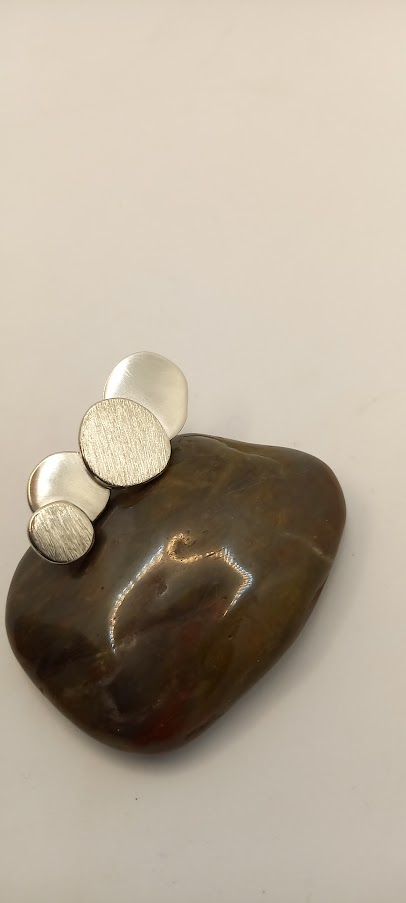 120 €

Bague 4 galets en argent brossé mat et brillant