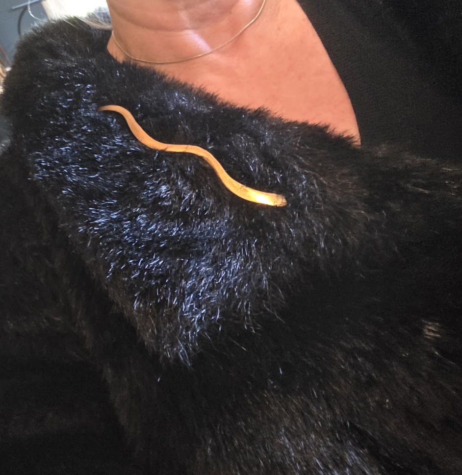 45 €

BROCHE LAITON

12,5 CM